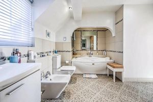 Master En-Suite- click for photo gallery